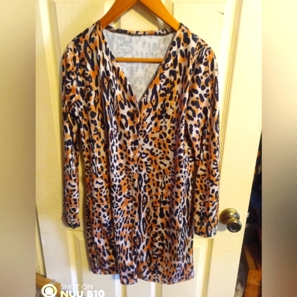 Women's Size Small Lightweight Leopard Print Cardigan